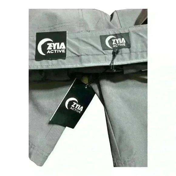 🆕 ZYIA Active Women’s Gray Clubhouse Shorts, small - Picture 10 of 12